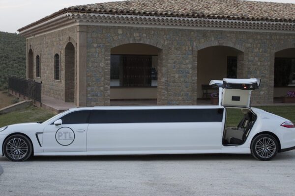 How to Use a Limo Bus to Reduce Taxes